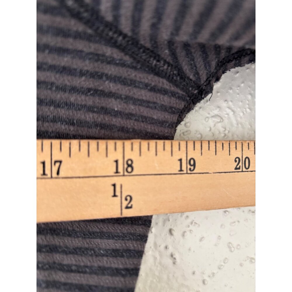 Lululemon Gray Striped Crewneck Reversible Sweatshirt Womens 4 - Picture 7 of 10